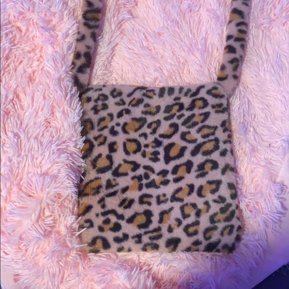 Crossbody bag fuzzy